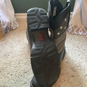 They are not steel toe therefore I can’t use them